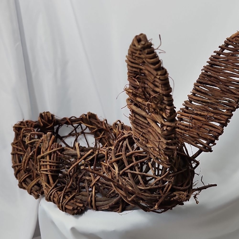 Vtg Bunny Bent Twig Basket Easter Basket Planter Centerpiece